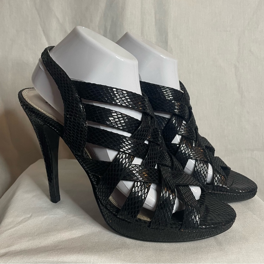 White House Black Market Women’s Size 9 Stiletto Black Animal Print